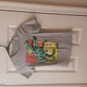 Boys wonder nation size 6/7. Short sleeve shirt.